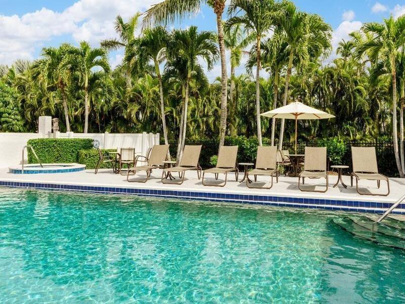 Olde Marco Island Inn And Suites Exterior foto
